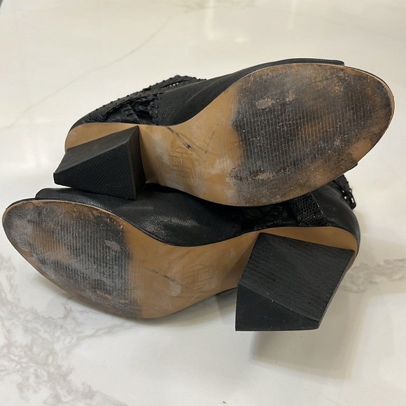 House of Harlow 1960 black leather open toe booties - Picture 14 of 14